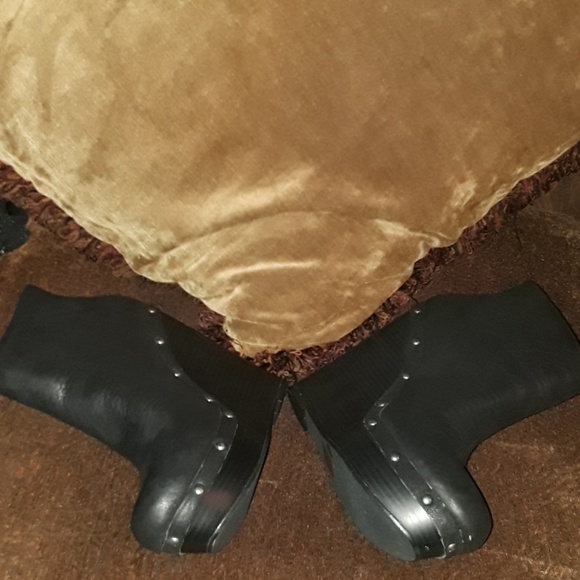 Ankle Boots - Picture 4 of 4
